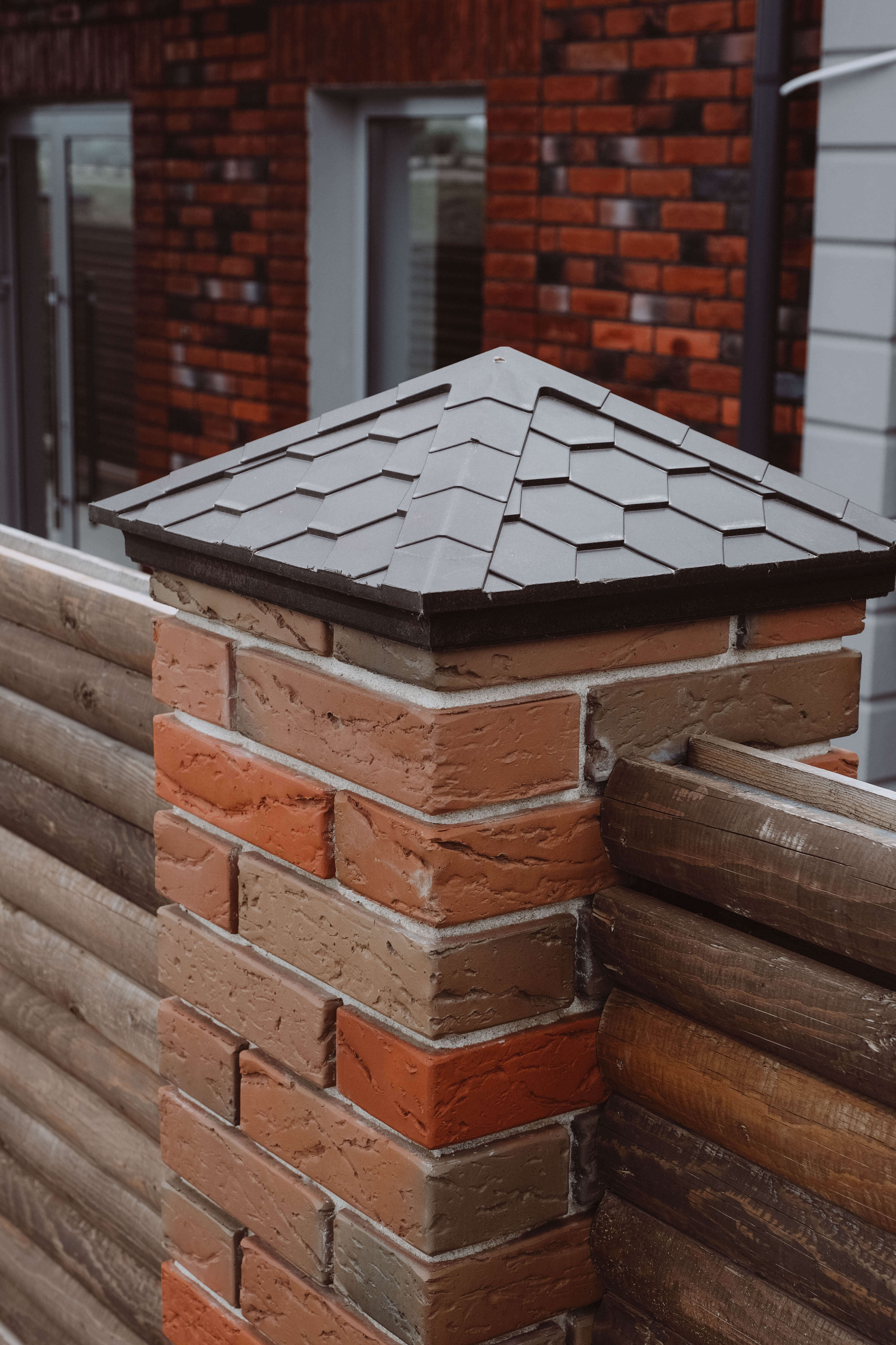 Колпак Zking Эверест Коричневый на столб 1.5х1.5 кирпича (390х390мм) в Истре фото